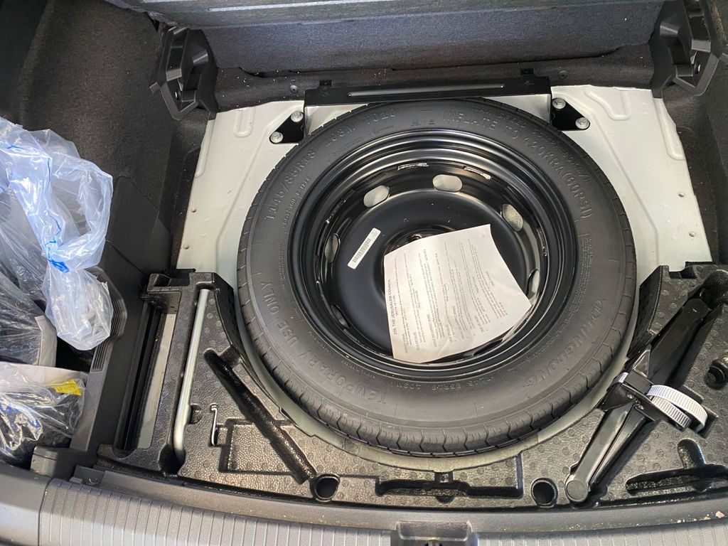 2024 Volkswagen Tiguan SE photo 25