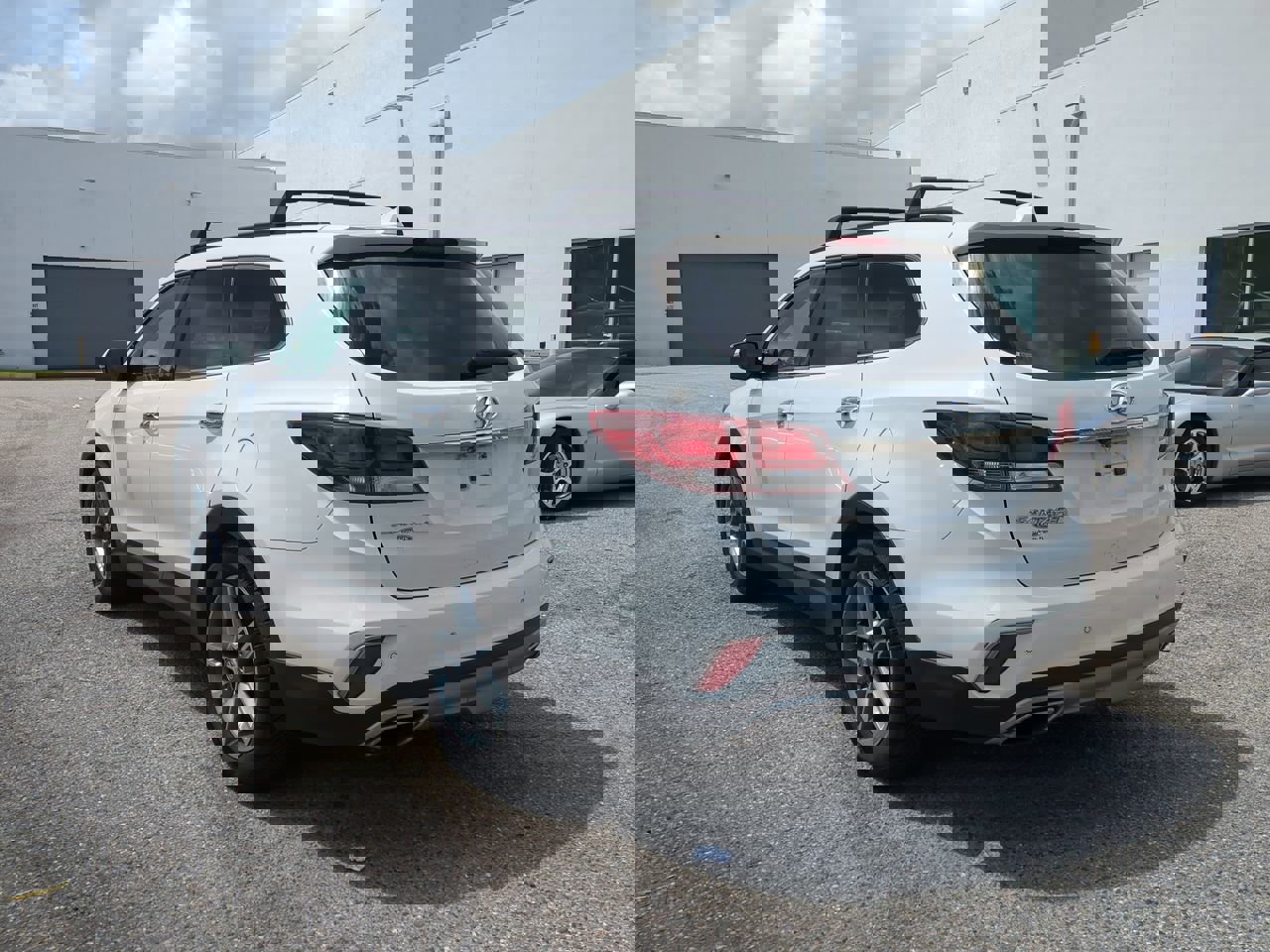2017 Hyundai Santa Fe SE Ultimate photo 5