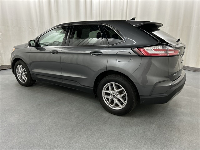 2024 Ford Edge SEL photo 3