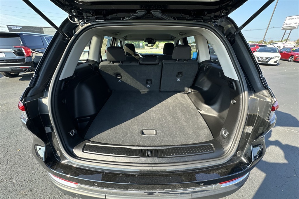 2023 Jeep Grand Cherokee Laredo photo 21