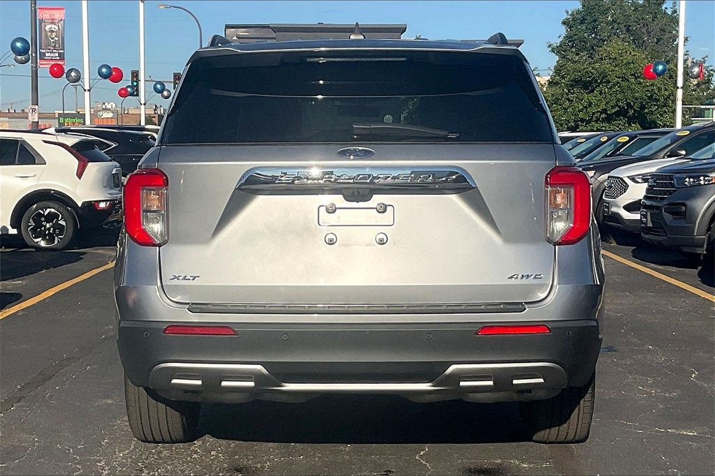 2022 Ford Explorer XLT photo 3