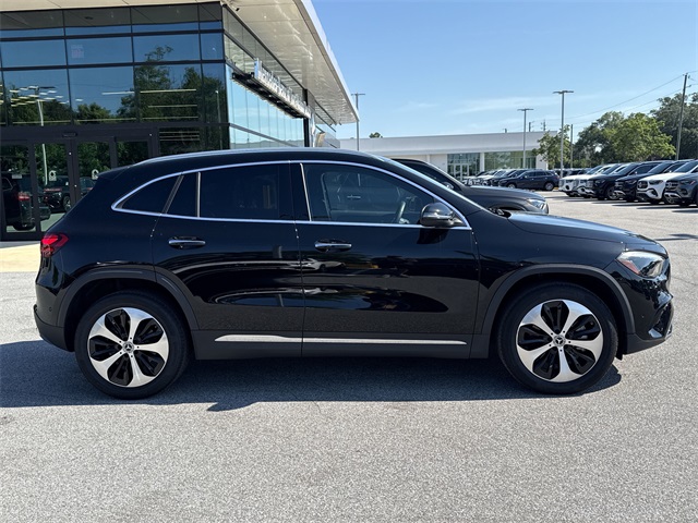 2025 Mercedes Benz GLA 250 photo 3