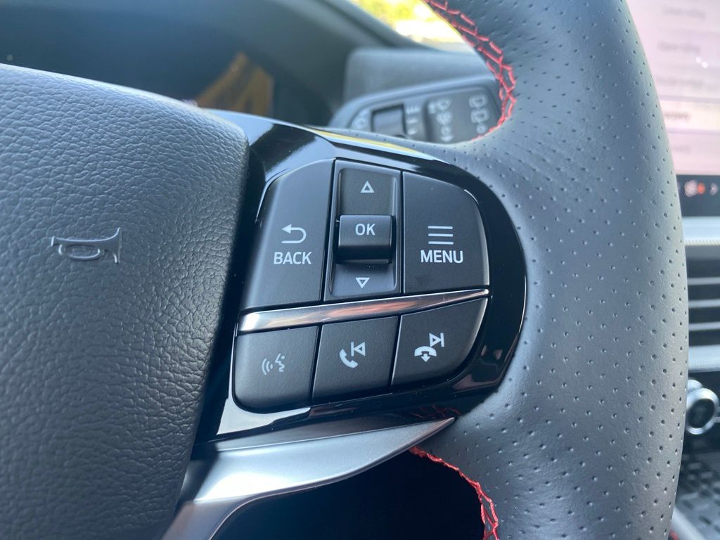 2025 Ford Explorer ST photo 10