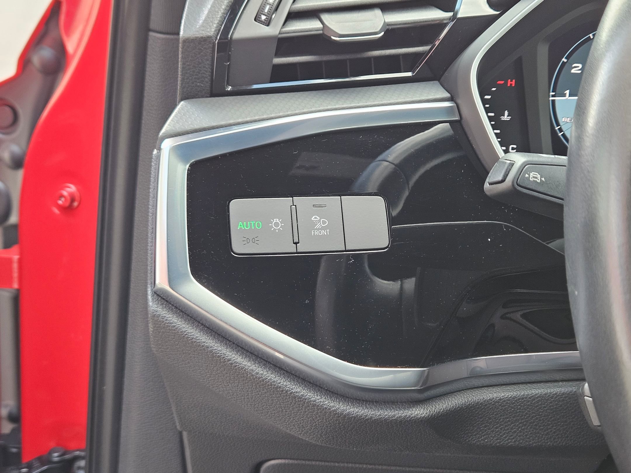 2024 Audi Q3 S line Premium photo 16