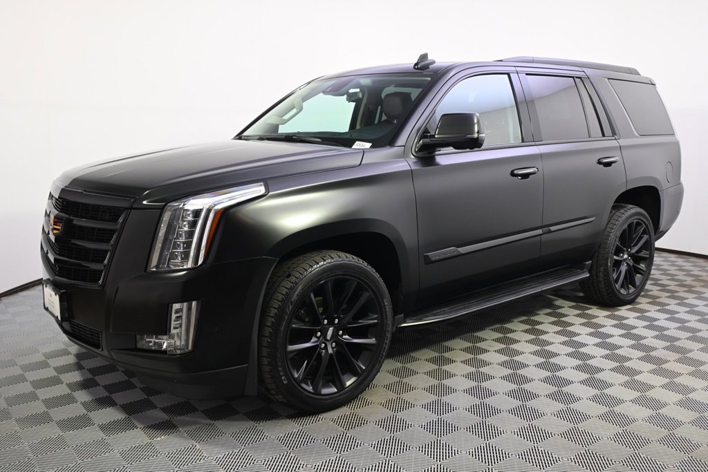 Used 2020 Cadillac Escalade Premium Luxury with VIN 1GYS4CKJ4LR252641 for sale in Minneapolis, Minnesota