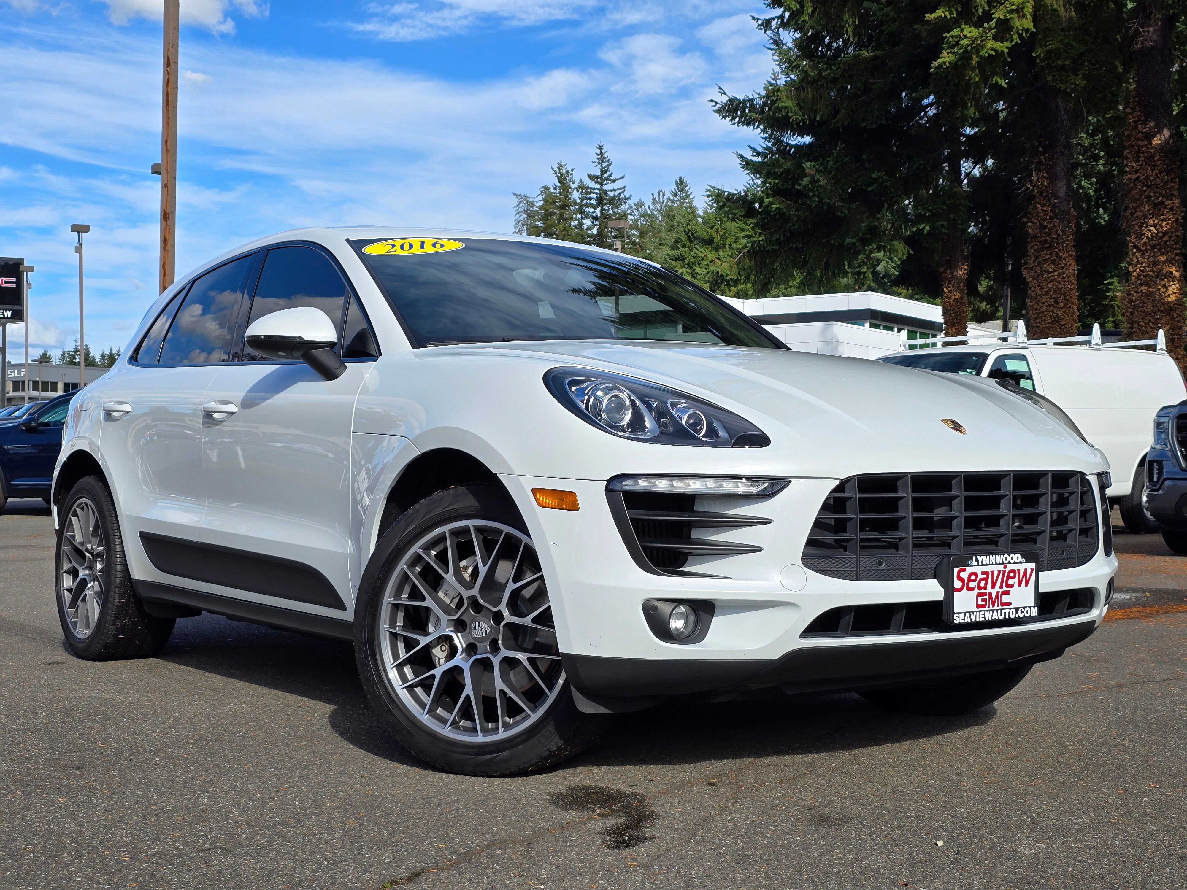2016 Porsche Macan S
