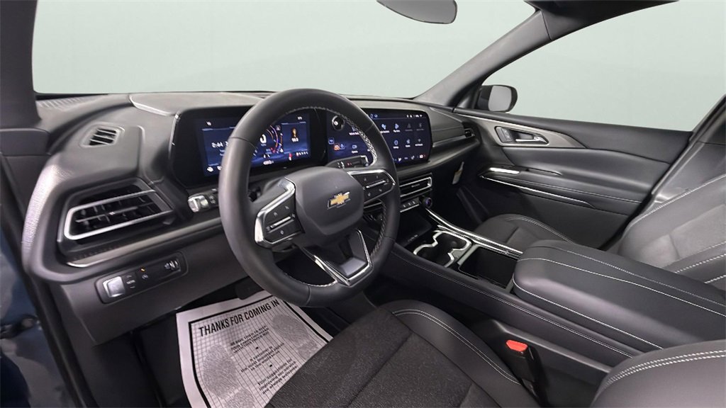 2025 Chevrolet Traverse photo 18