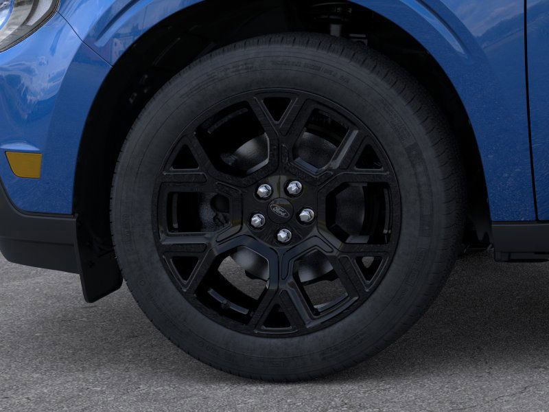 2025 Ford Maverick XLT photo 2