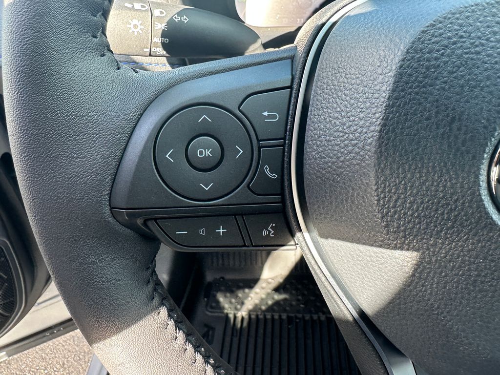 2025 Toyota RAV4 Hybrid XSE photo 19