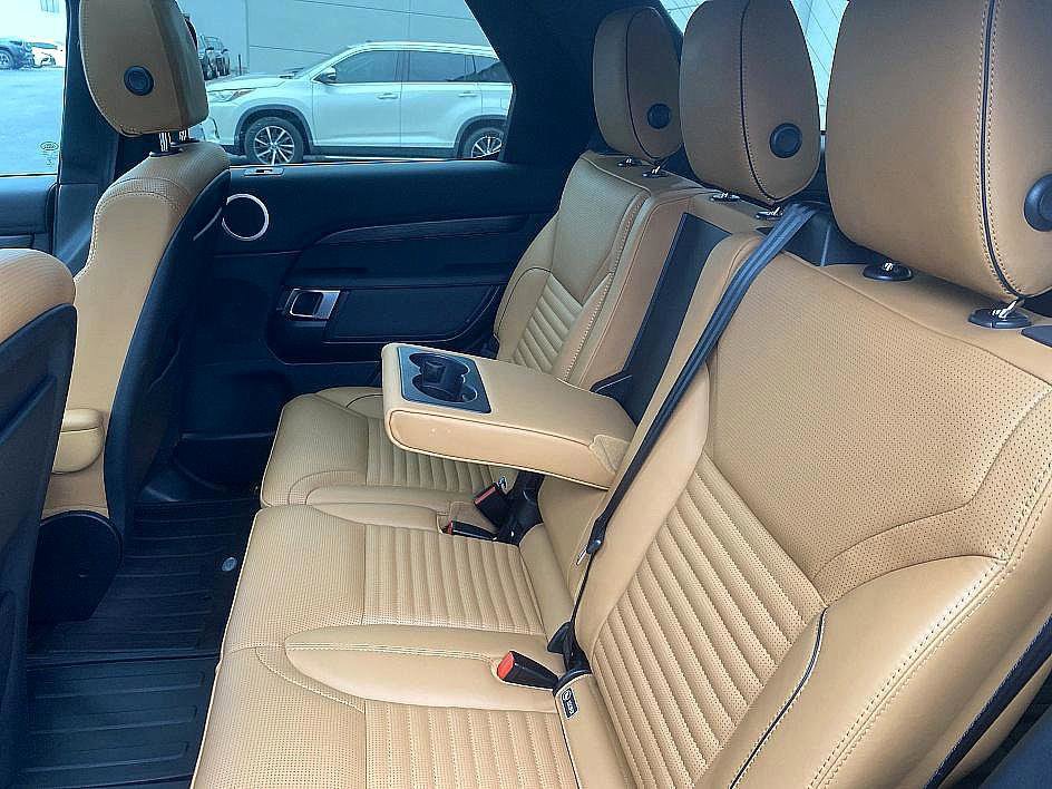 2020 Land Rover Discovery HSE's photo