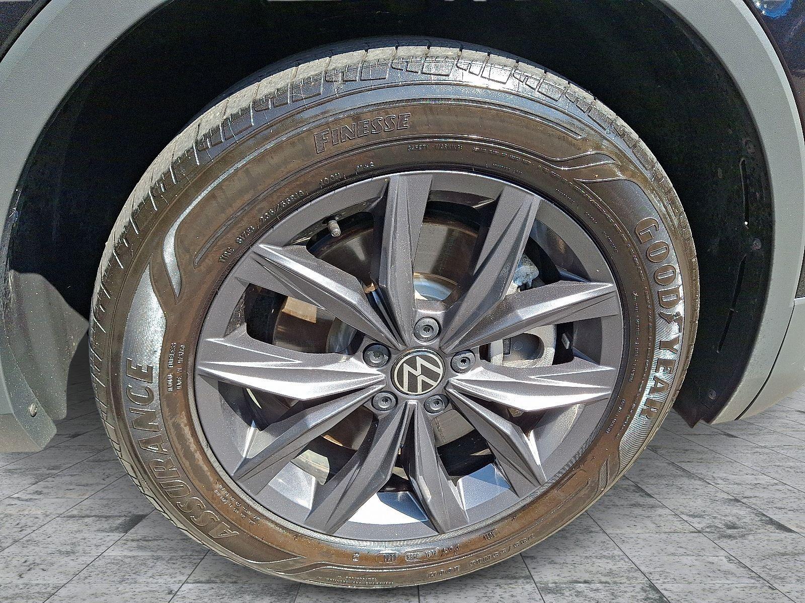 2022 Volkswagen Tiguan SE photo 8