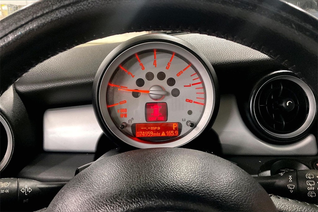 2010 MINI COOPER - Image 18
