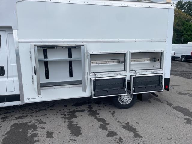 2024 Ram 3500 Cutaway photo 11