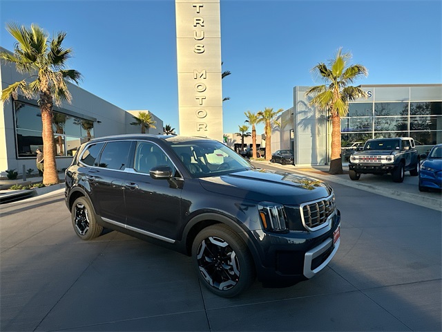 2025 Kia Telluride S's photo