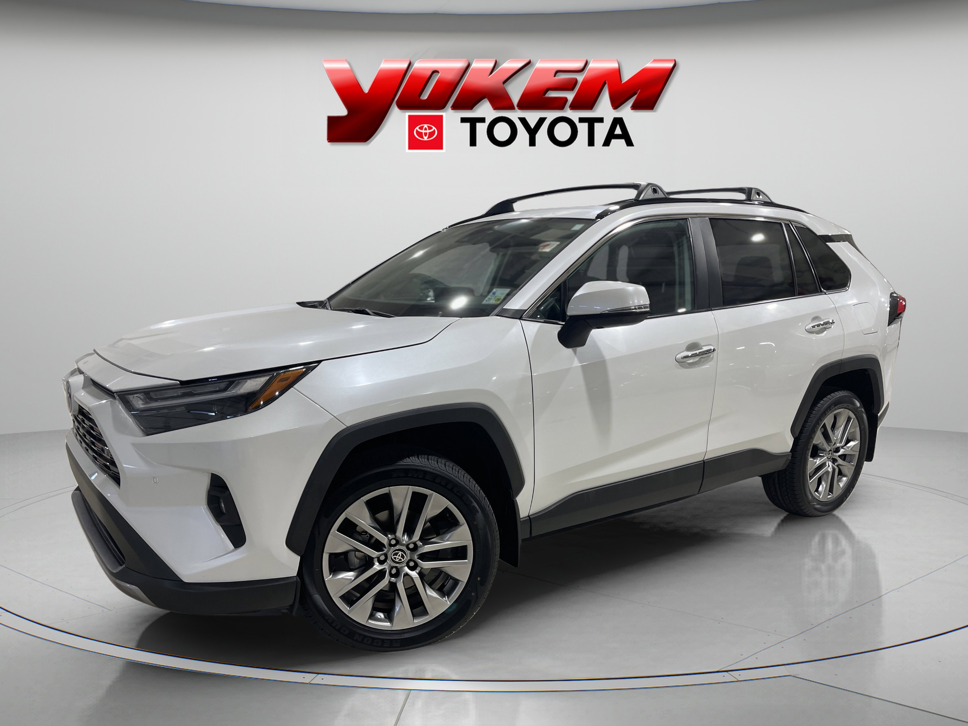 2023 Toyota RAV4 Limited's photo