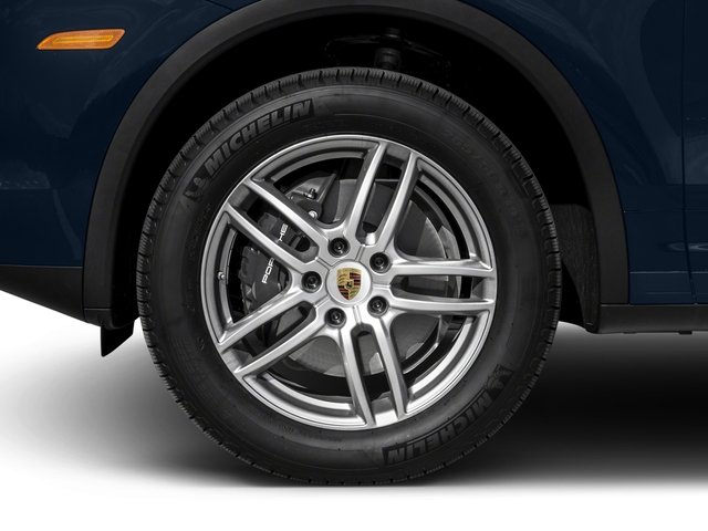 2018 Porsche Cayenne Base Platinum Edition photo 10