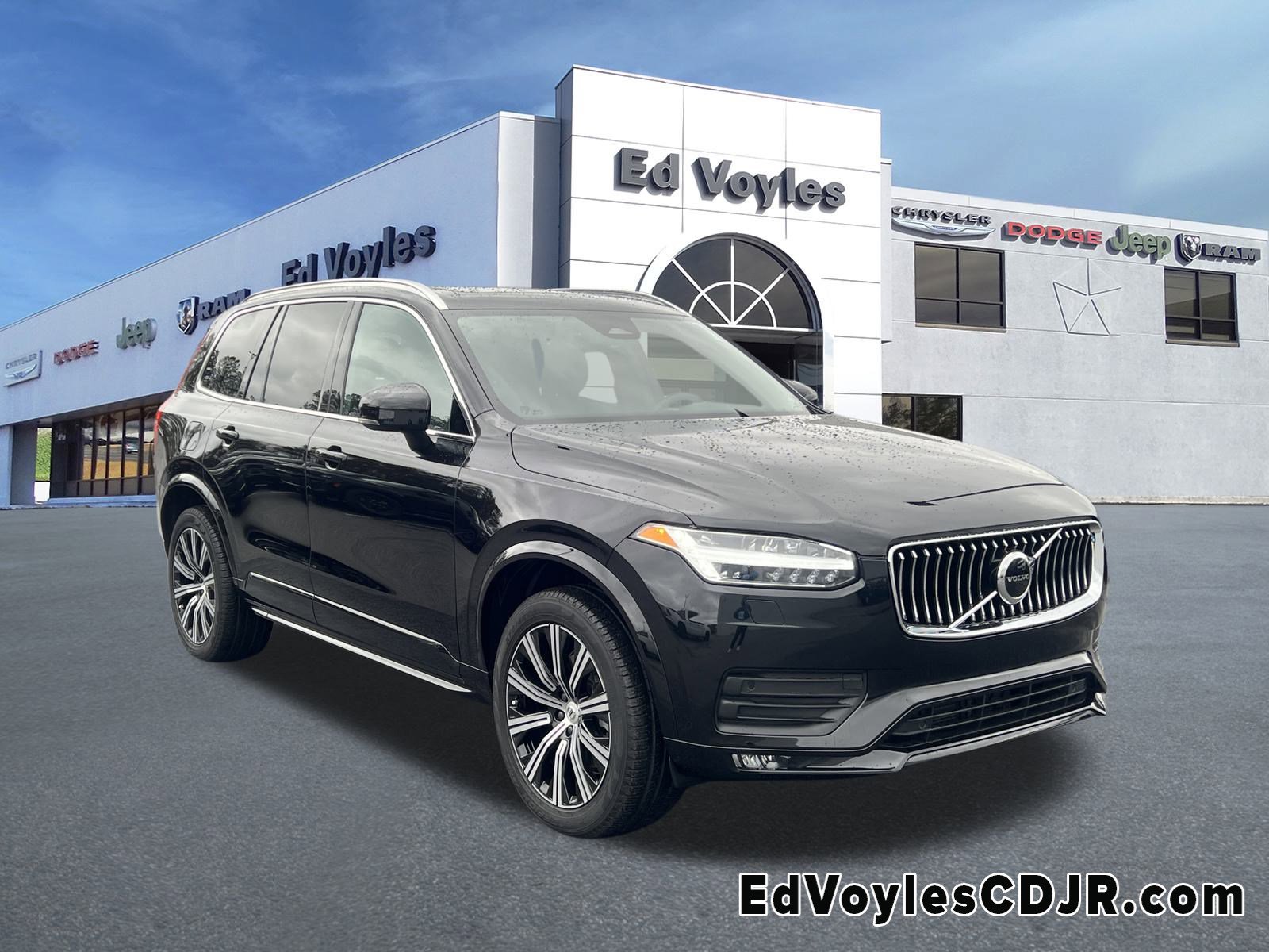 2023 Volvo XC90 Core's photo