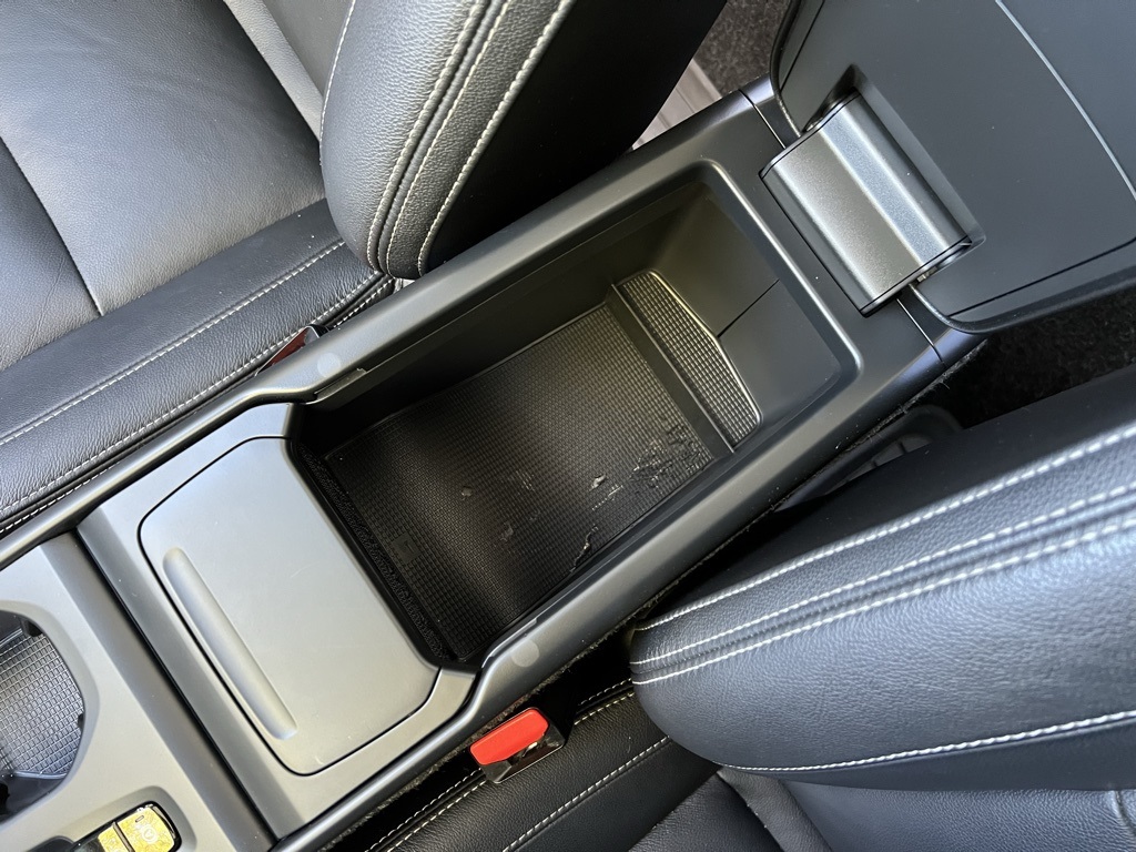 2019 Volvo XC40 T5 Momentum photo 25