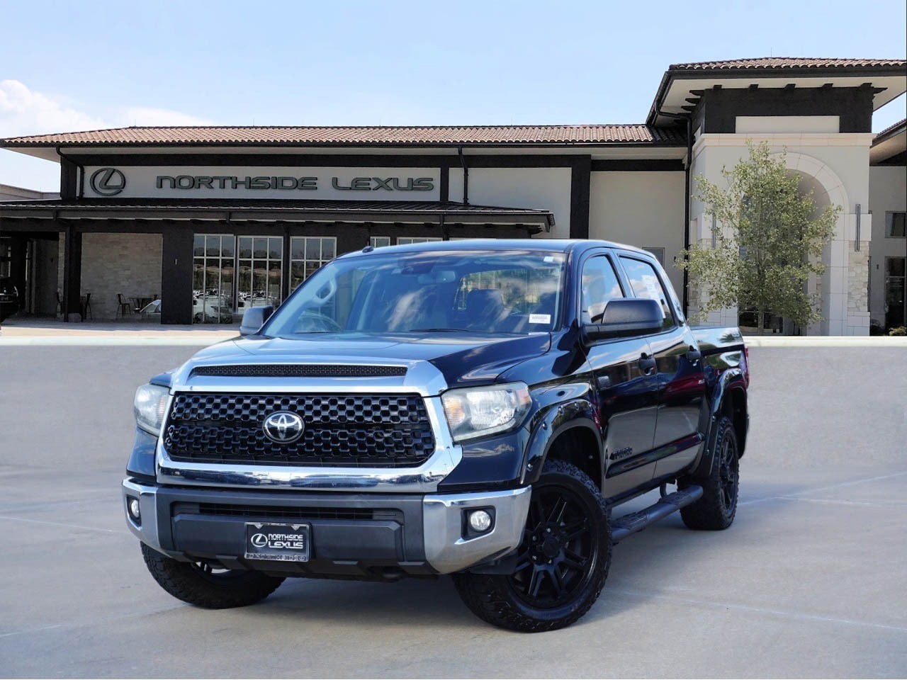 2019 Toyota Tundra SR5's photo