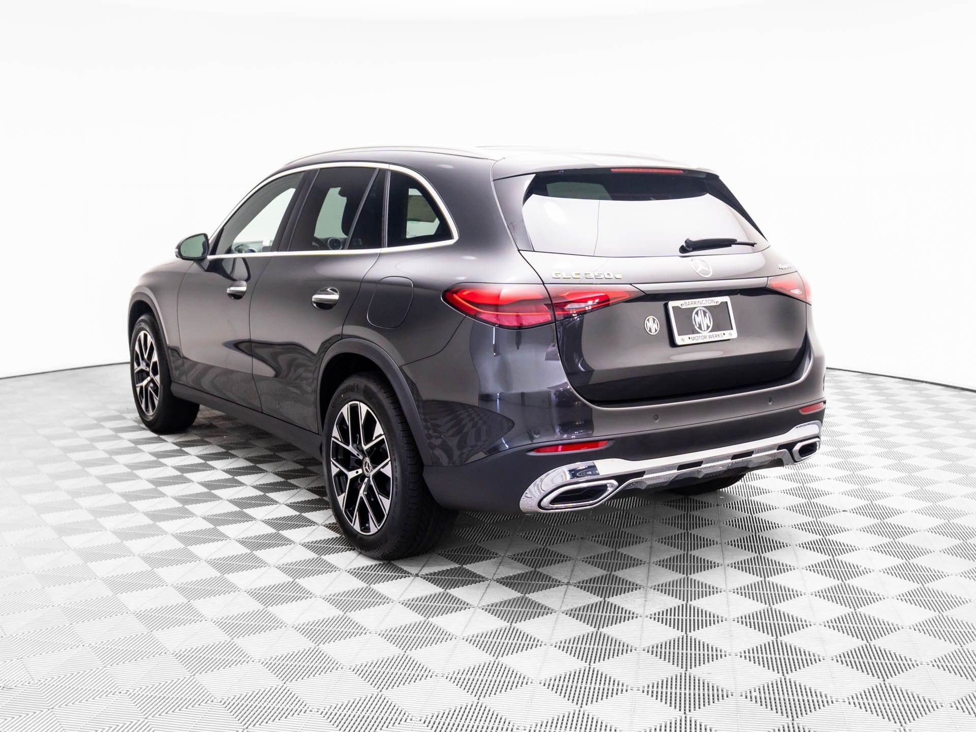 2026 Mercedes Benz GLC 350e 4MATIC photo 3