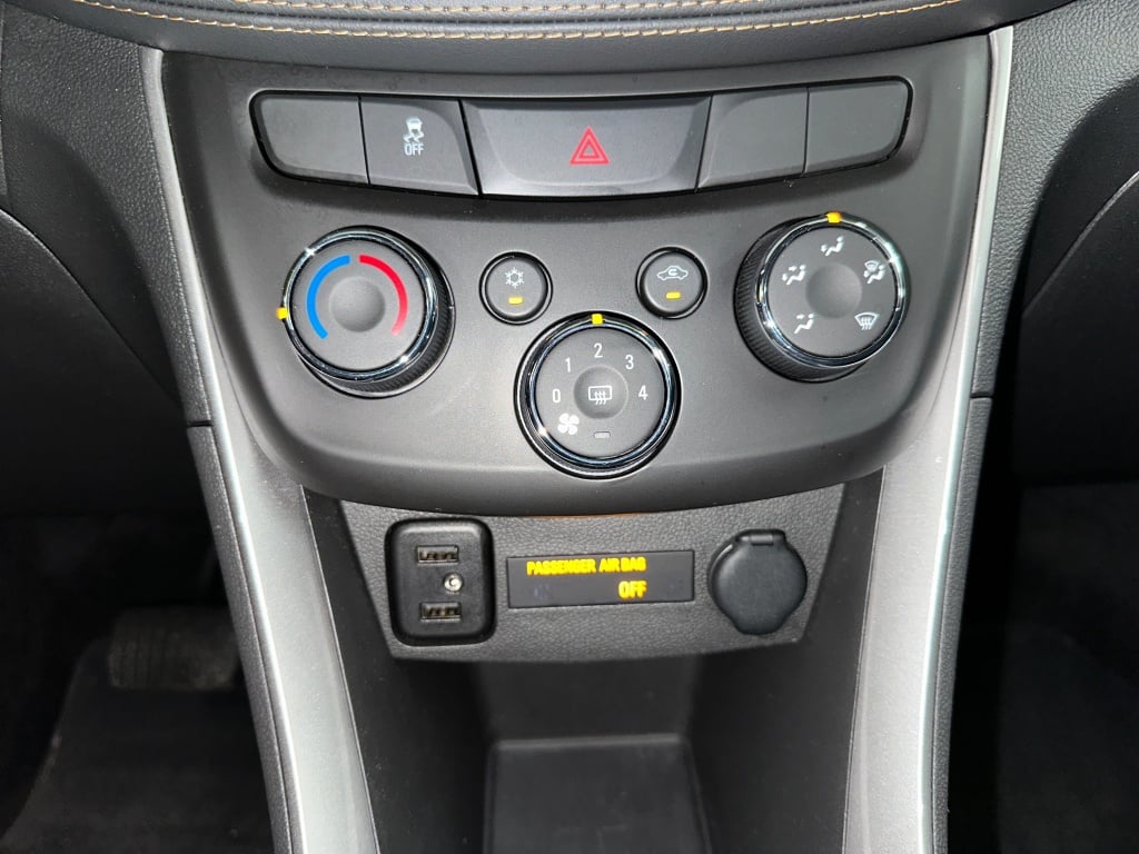 2022 Chevrolet Trax LS photo 9