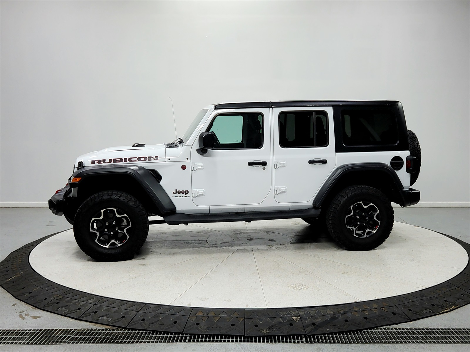 2023 Jeep Wrangler Rubicon photo 3