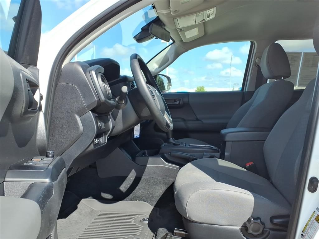 2023 Toyota Tacoma SR5 4x4 Double Cab photo 11