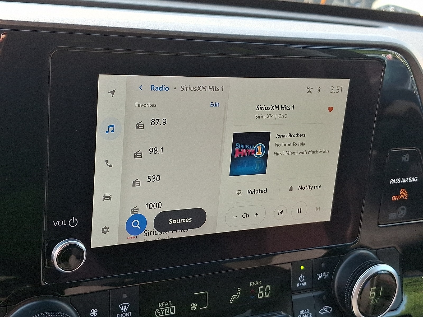 2024 Toyota Highlander LE photo 18