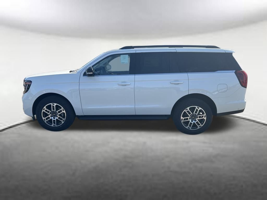 2025 Ford Expedition photo 3