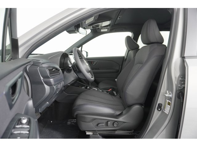 2025 Subaru Forester Premium photo 9