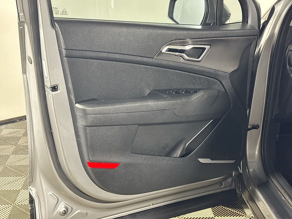 2023 Kia Sportage LX photo 10