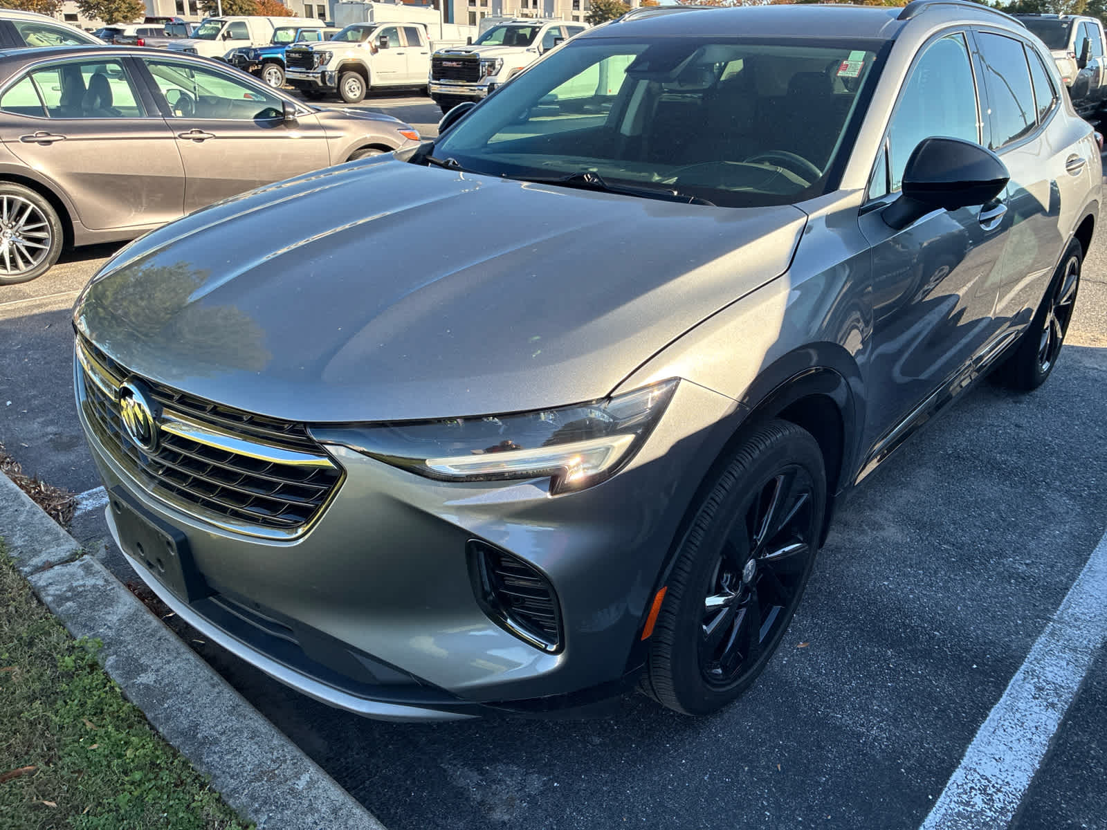 2021 Buick Envision Essence photo 2