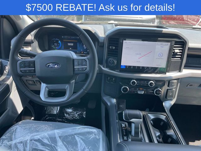 2025 Ford F-150 Lightning XLT photo 6
