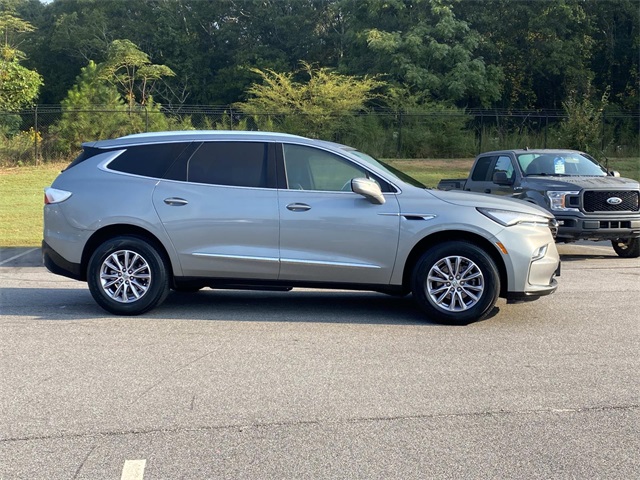 2024 Buick Enclave Premium photo 2