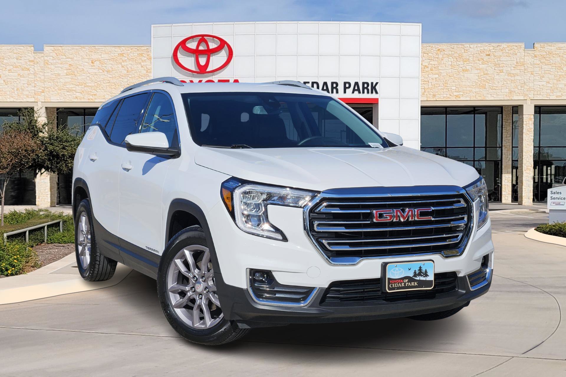 2024 GMC Terrain SLT's photo