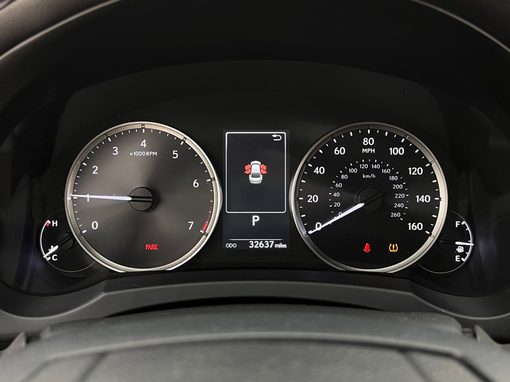 2022 Lexus IS 300 photo 20