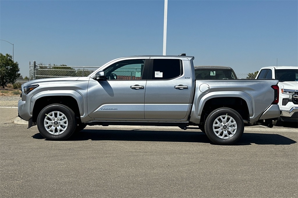 2025 Toyota Tacoma SR5 4x4 Double Cab photo 7
