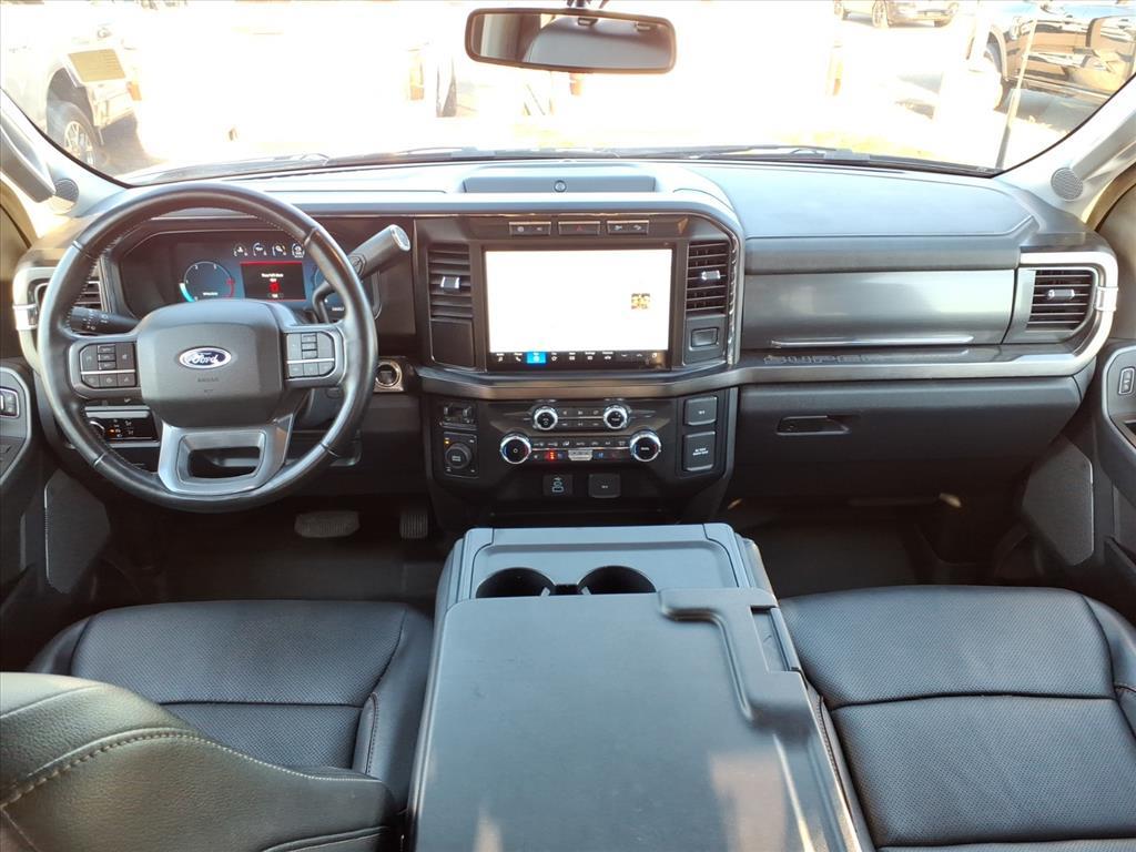 2023 Ford F-350 Lariat photo 28