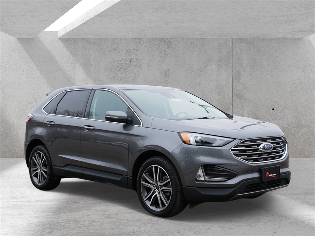 2022 Ford Edge Titanium's photo