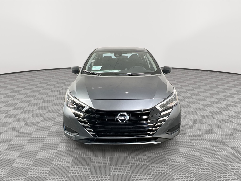 2025 Nissan Versa 1.6 S photo 3