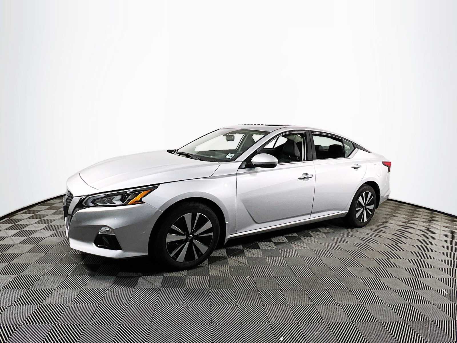Certified PreOwned 2020 Nissan Altima 2.5 SL 4dr Car in Toms River 
