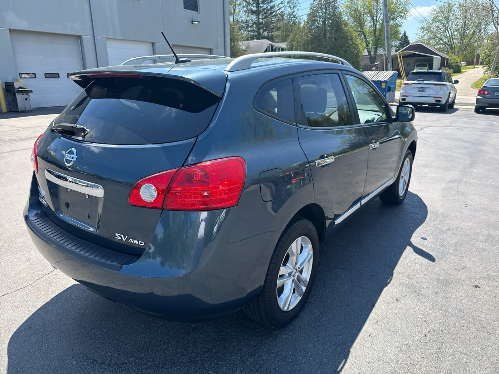 2012 Nissan Rogue SV photo 3