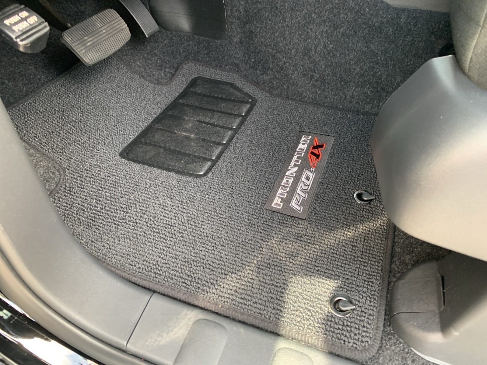 2026 Nissan Frontier PRO-4X photo 12