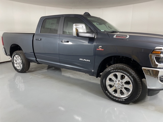2025 Ram 2500 Laramie photo 9