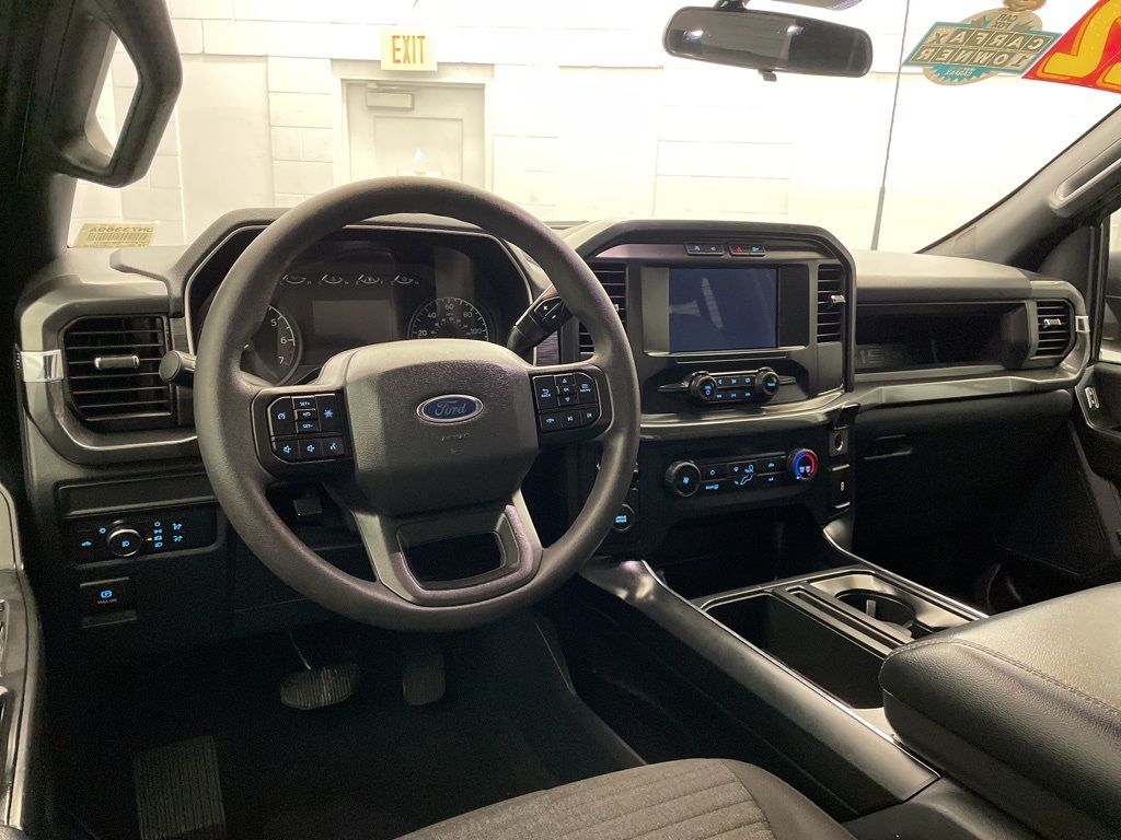 2022 Ford F-150 XL photo 9