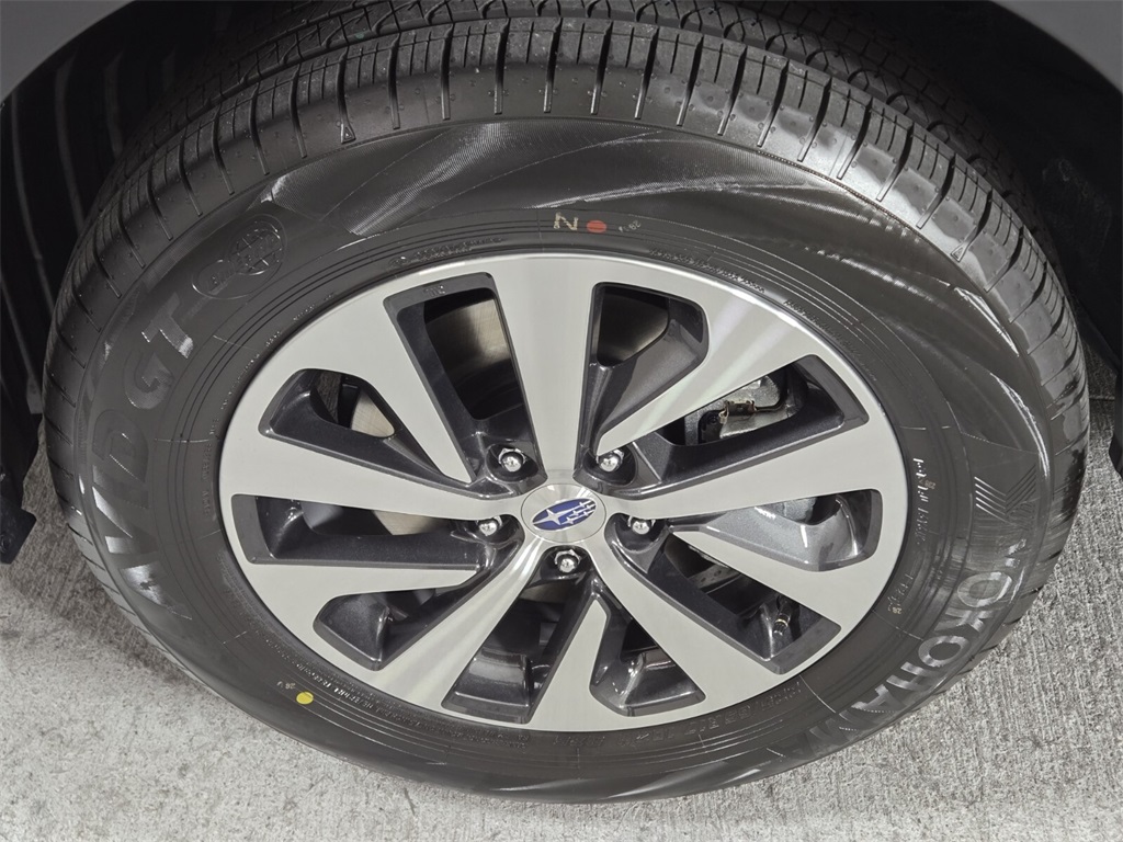 2025 Subaru Outback Premium photo 5