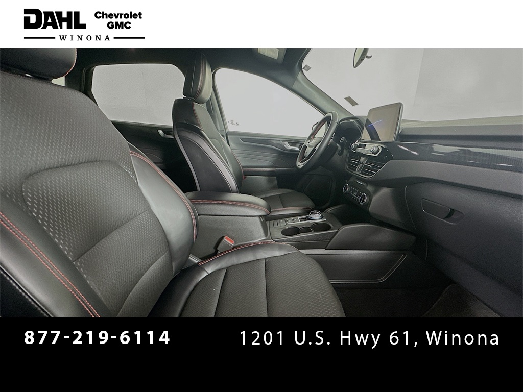 2025 Ford Escape ST-Line Select photo 25