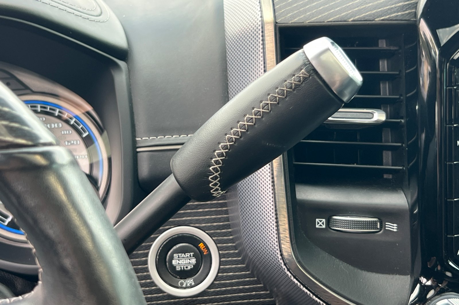 2019 Ram 2500 Limited photo 17