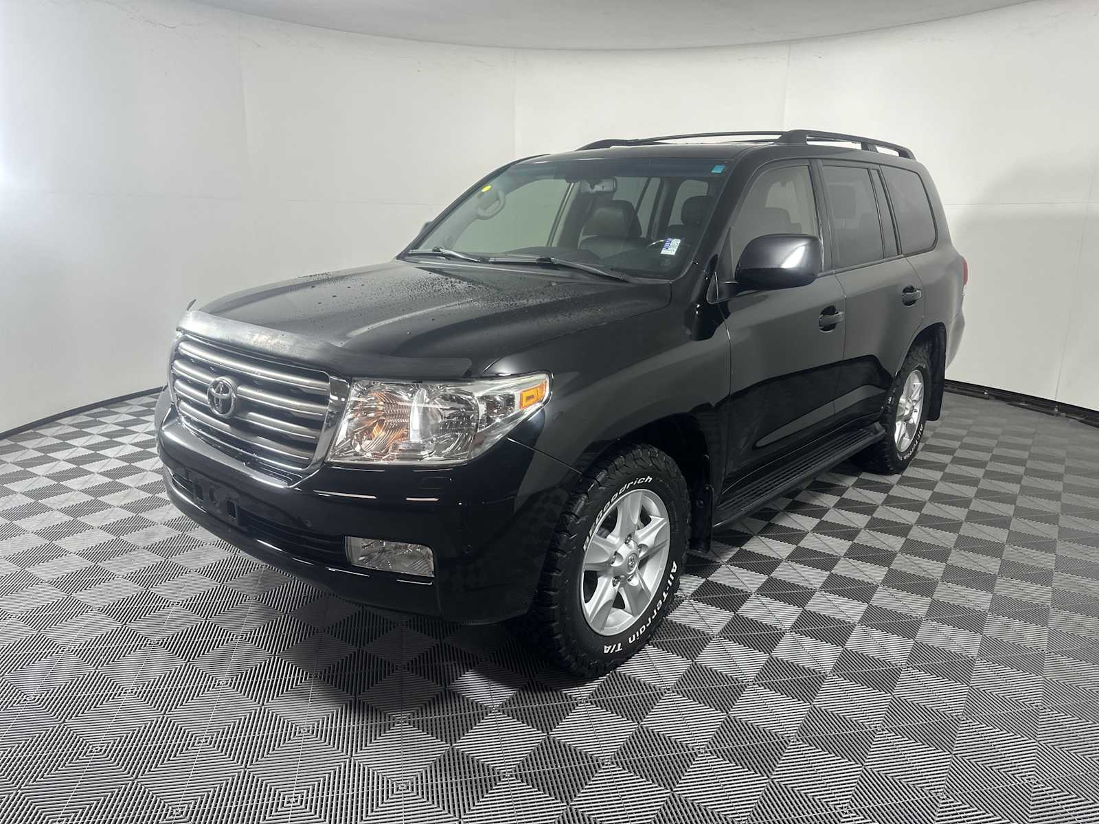 2010 Toyota Land Cruiser VX photo 3