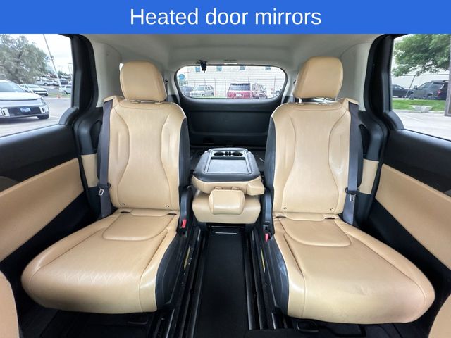 2023 Kia Carnival LX photo 19